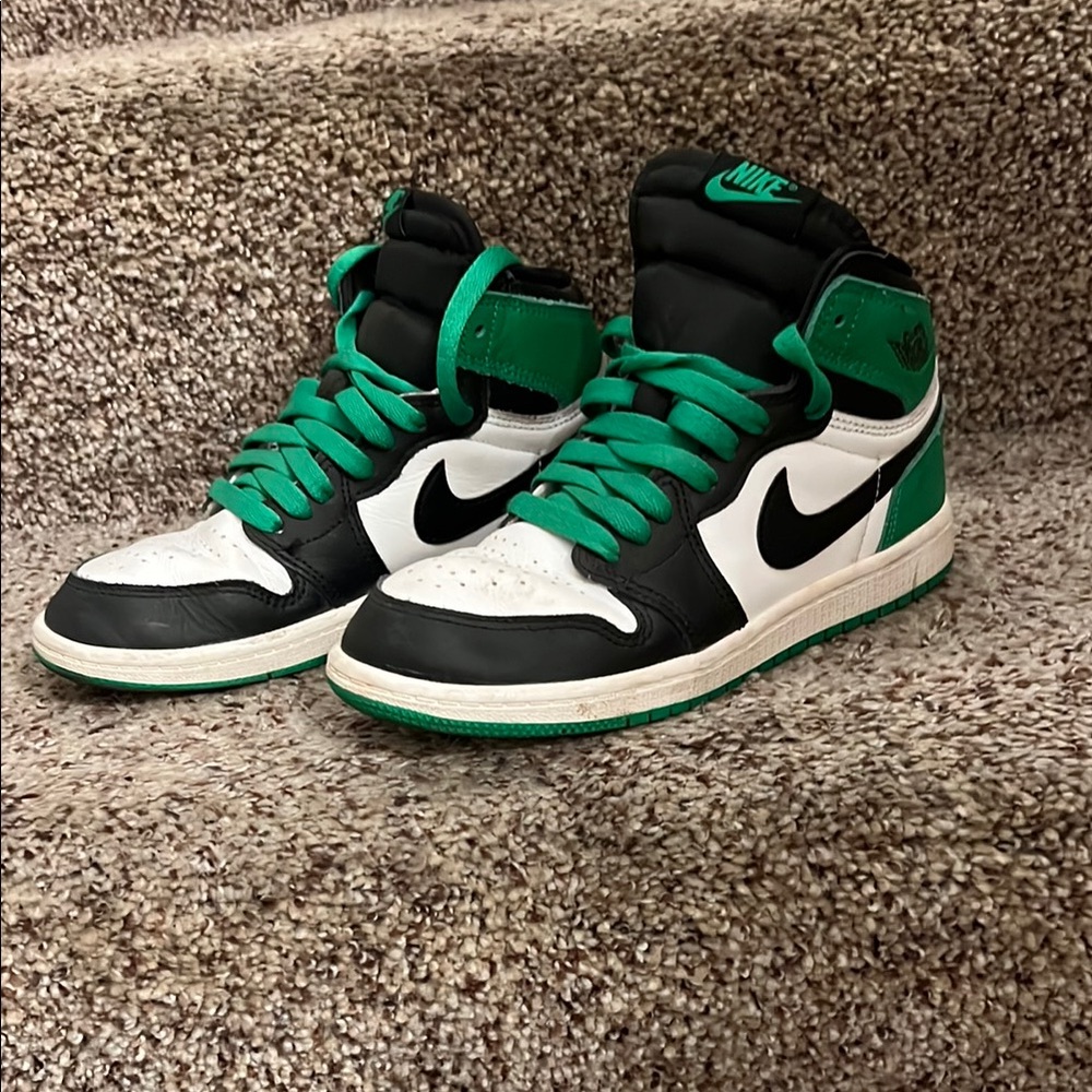Nike High-Top Sneakers in Black, White, and Green